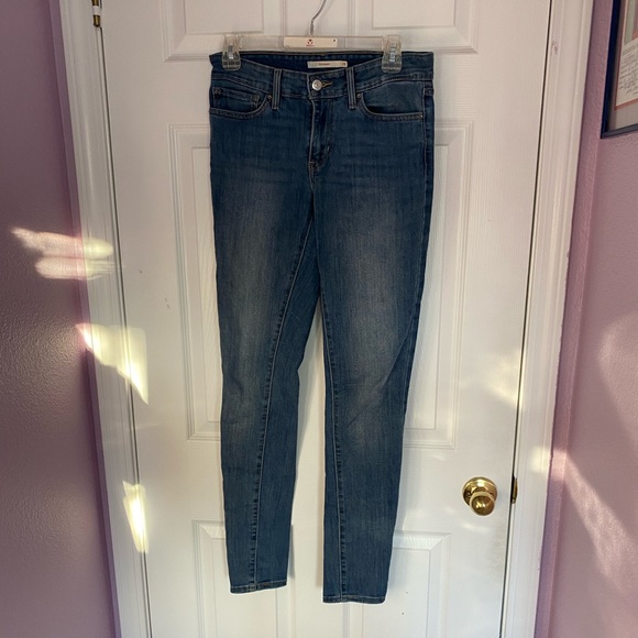 Levis skinny Jeans - Picture 1 of 3